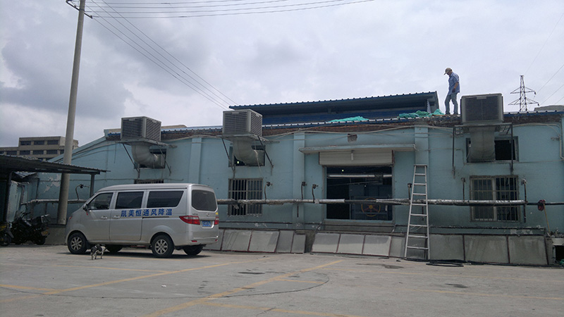 布草洗滌<a href=http://www.tzyhgc.com/photo/jie.html target='_blank'>車間降溫</a> 布草洗滌車間降溫