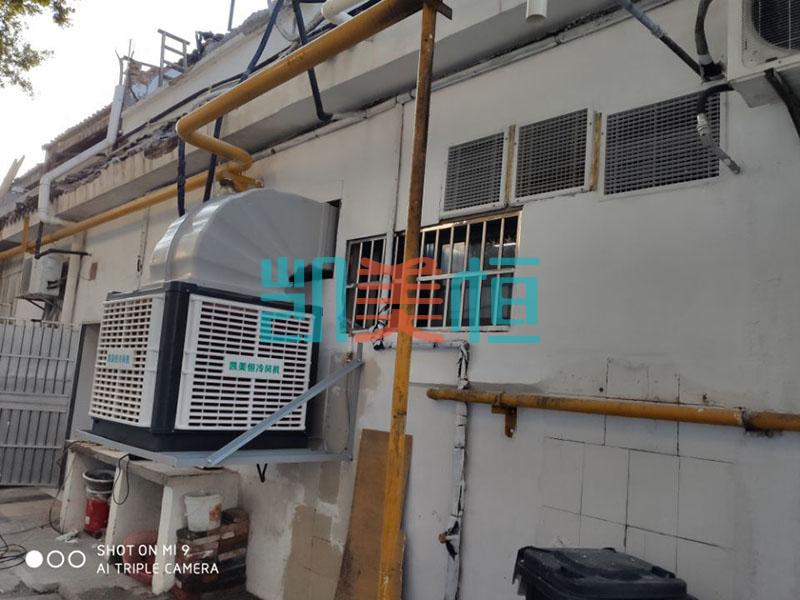 <a href=http://www.tzyhgc.com target='_blank'>凱美恒</a>水簾空調(diào)解決餐廳廚房太熱問題 凱美恒水簾空調(diào)解決餐廳廚房太熱問題
